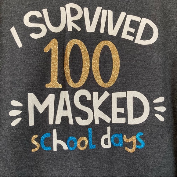 5/$15 Fruit of the Loom Gray 100 Days Sweatshirt Large (BUNDLE ONLY) - Picture 2 of 7